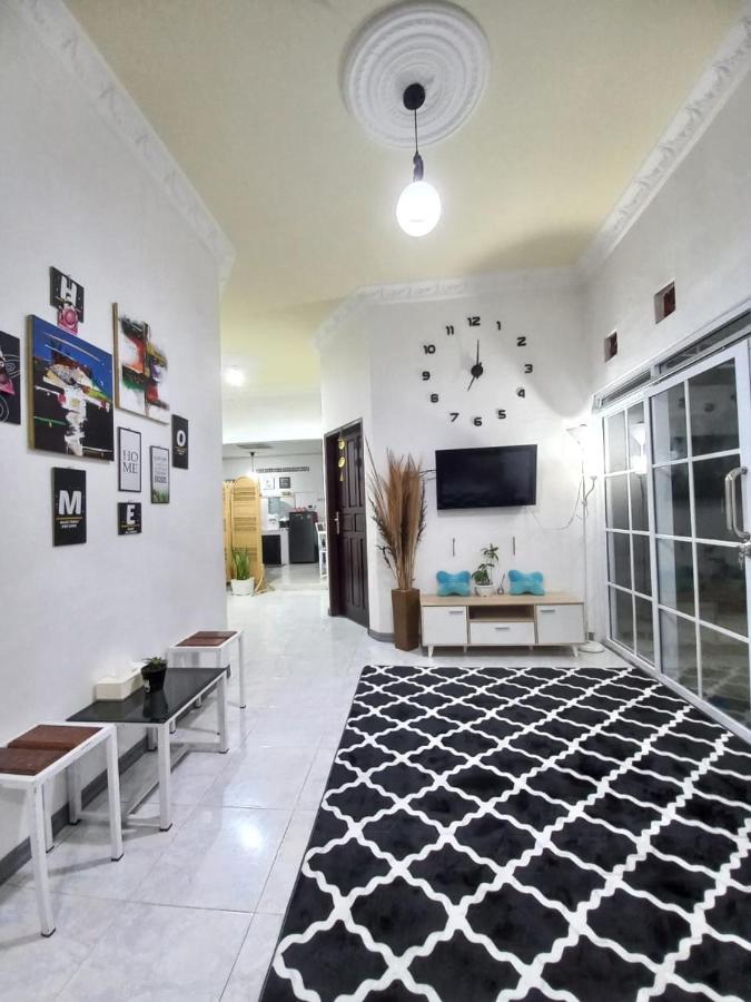 Homestay Berkah Syariah Букиттинги Экстерьер фото